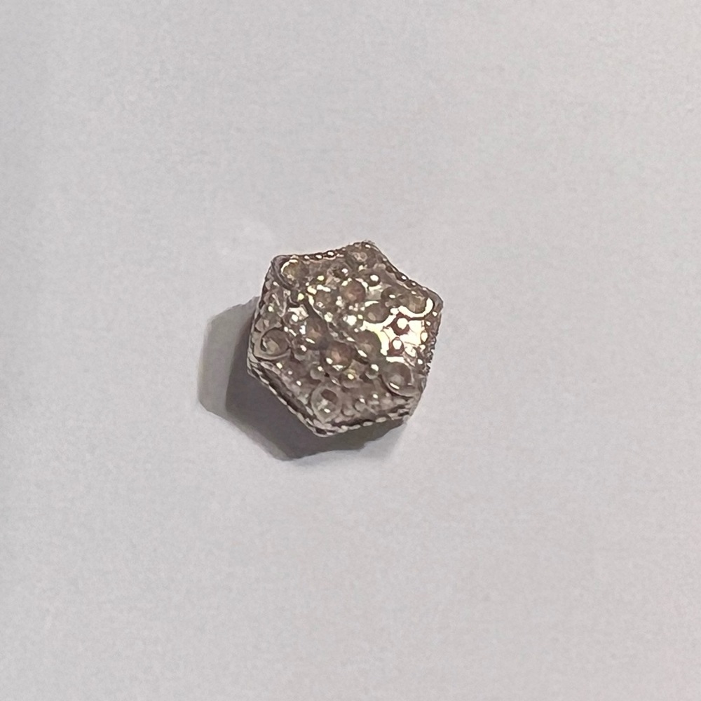 Chamilia snowflake charm